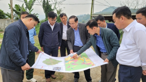 BCĐ xây dựng NTM huyện Bắc Quang kiểm tra tiến độ xây dựng NTM tại xã Hữu Sản và Bằng Hành