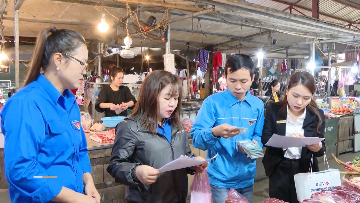 TP Hà Giang: Hỗ trợ người dân tạo tài khoản thanh toán trực tuyến