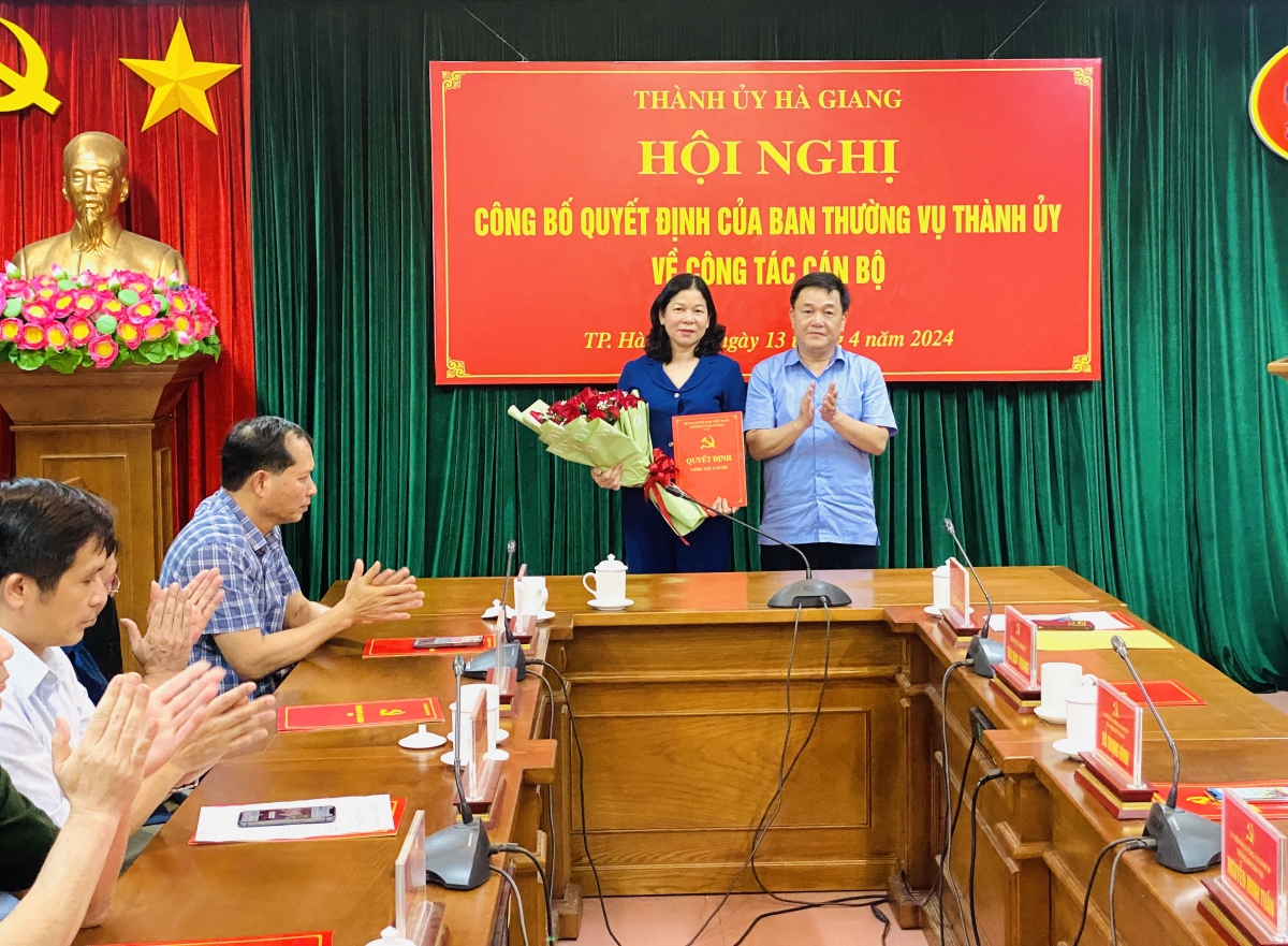 Bí thư Thành ủy Hà Giang Chúng Thị Chiên được chỉ định Bí thư Đảng ủy Quân sự TP Hà Giang