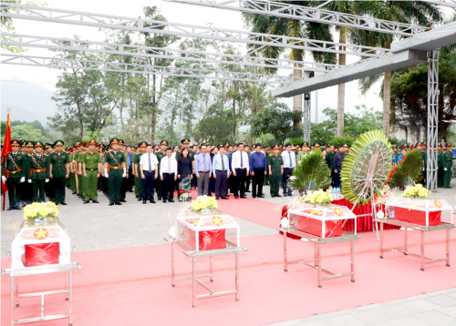 Lễ truy điệu và an táng 9 hài cốt liệt sỹ tại Nghĩa trang liệt sỹ quốc gia Vị Xuyên