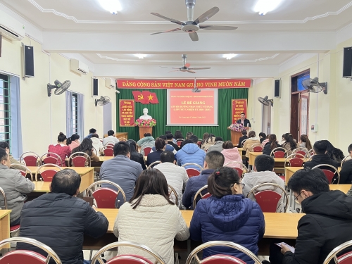 Đảng ủy Khối CQ-DN tỉnh: Bế giảng lớp bồi dưỡng nhận thức về Đảng