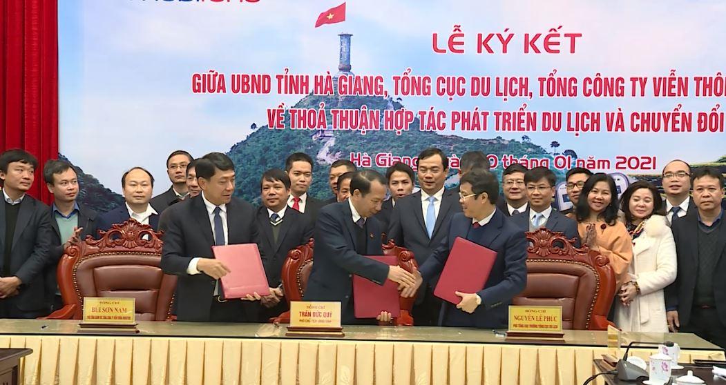 Ký kết thỏa thuận hợp tác phát triển du lịch Hà Giang