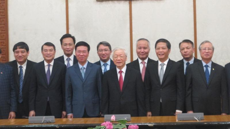 Tổng Bí thư, Chủ tịch nước Nguyễn Phú Trọng trao quyết định phân công một số Ủy viên Bộ Chính trị