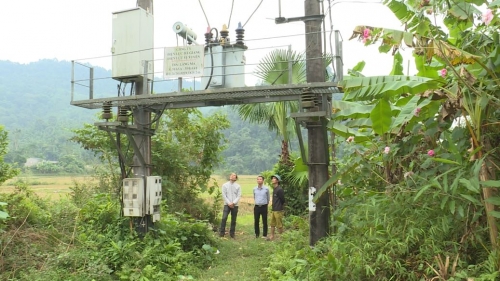 Cử tri thôn Làng Má kiến nghị về giá điện sinh hoạt và xây dựng cầu bê tông - Ngày 21/10/2022