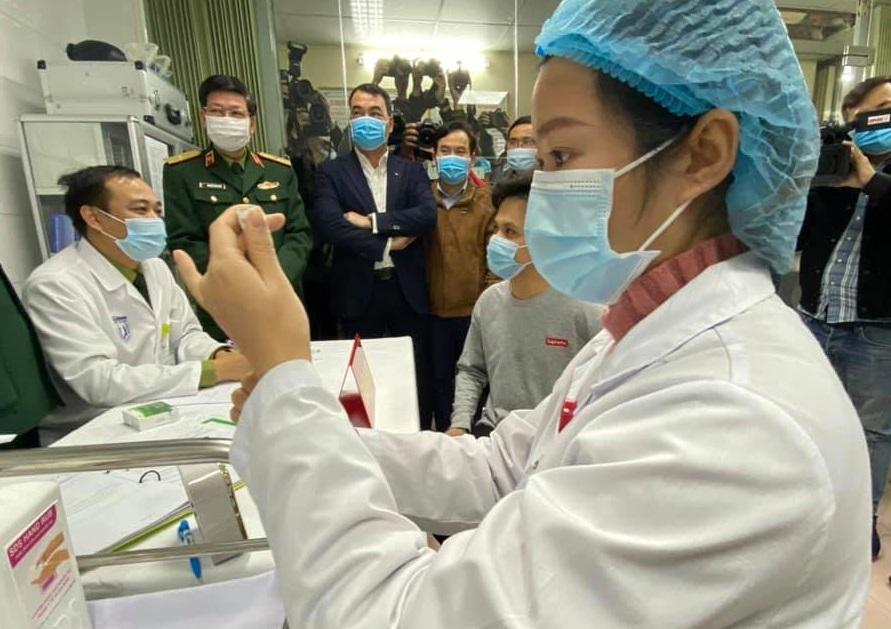 Việt Nam hoàn thành thử nghiệm giai đoạn 1 vaccine Nano Covax ngừa Covid-19
