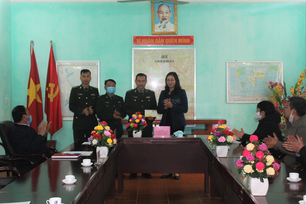 Phó Chủ tịch UBND tỉnh Hà Thị Minh Hạnh làm việc tại huyện Mèo Vạc