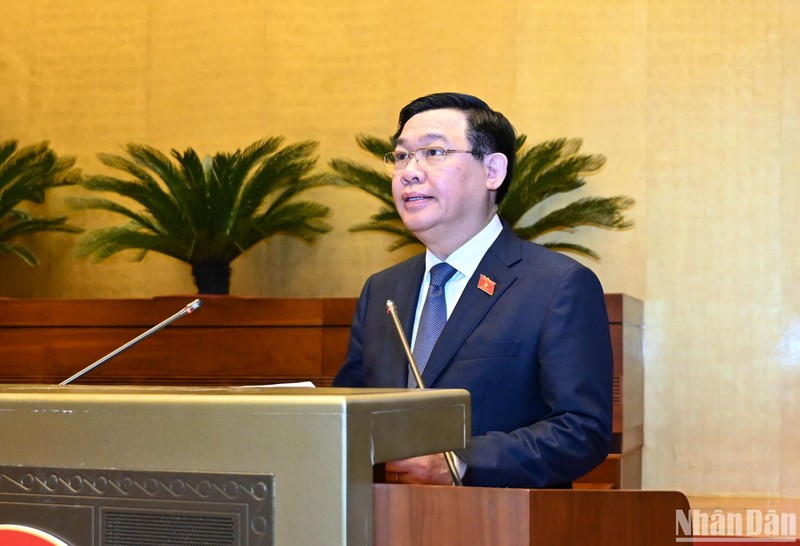 Chủ tịch Quốc hội Vương Đình Huệ phát biểu khai mạc phiên chất vấn và trả lời chất vấn. (Ảnh: DUY LINH)