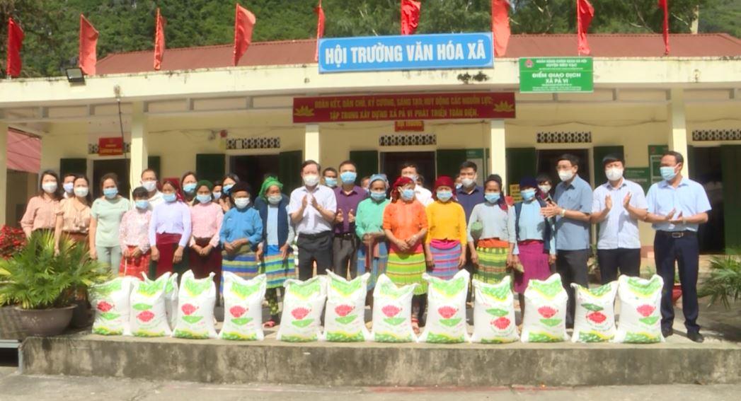 Đoàn công tác TƯ Hội Nông Dân Việt Nam làm việc tại huyện Mèo Vạc