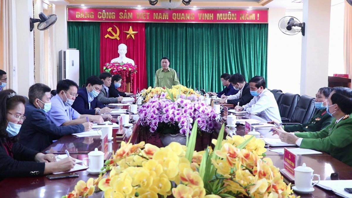 Trưởng Ban Tổ chức Tỉnh ủy Nguyễn Minh Tiến kiểm tra công tác Bầu cử và Tuyển quân tại huyện Quang Bình