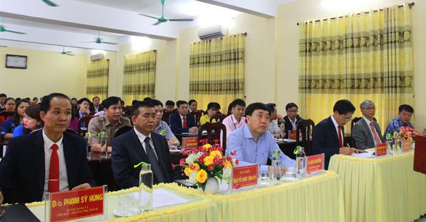 Phó Bí thư Tỉnh ủy Nguyễn Mạnh Dũng dự Lễ Khai giảng lớp đào tạo trình độ thạc sĩ ngành kinh tế - chính trị