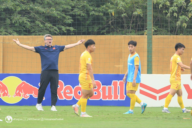 ĐT U23 Việt Nam tích cực tập luyện trước ngày lên đường dự giải quốc tế U23 Cup - Ảnh 5.