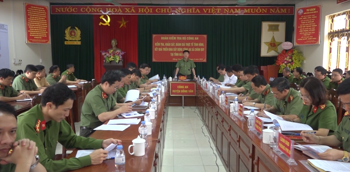 Đoàn công tác Bộ Công an làm việc tại huyện Đồng Văn