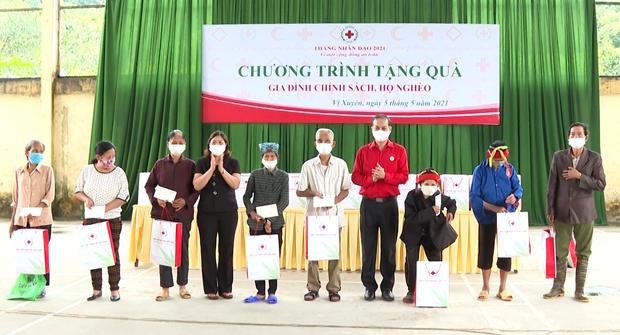 Hội Chữ thập đỏ Việt Nam trao quà của Chủ tịch Quốc hội tại huyện Vị Xuyên