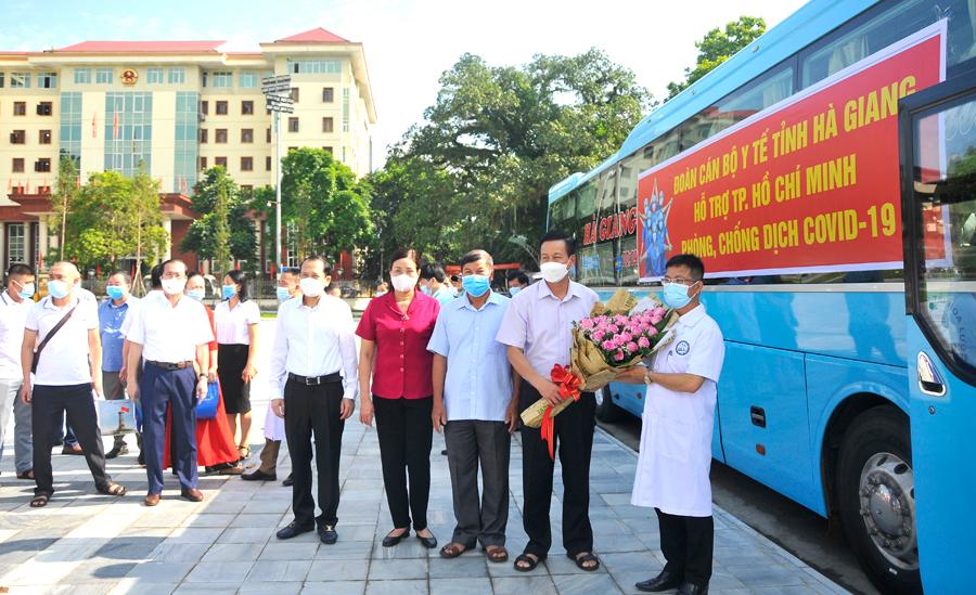 Gặp mặt đoàn công tác y tế tỉnh Hà Giang chung tay cùng thành phố Hồ Chí Minh đẩy lùi dịch Covid-19