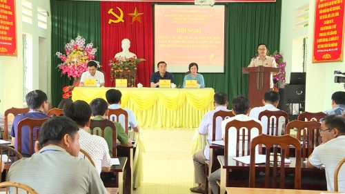Chủ tịch HĐND tỉnh Thào Hồng Sơn tiếp xúc cử tri xã Kim Linh( Vị Xuyên)