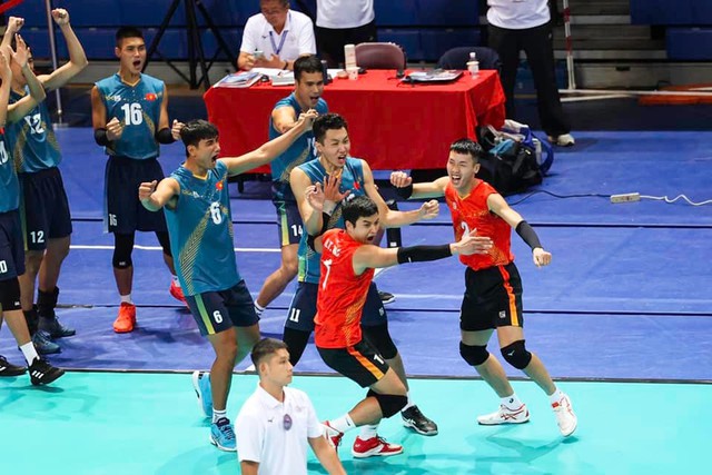 Thua ngược Thái Lan, ĐT bóng chuyền nam Việt Nam hụt vé chung kết AVC Challenge Cup - Ảnh 1.