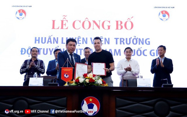 HLV từng vô địch World Cup chính thức dẫn dắt ĐT futsal Việt Nam - Ảnh 1.