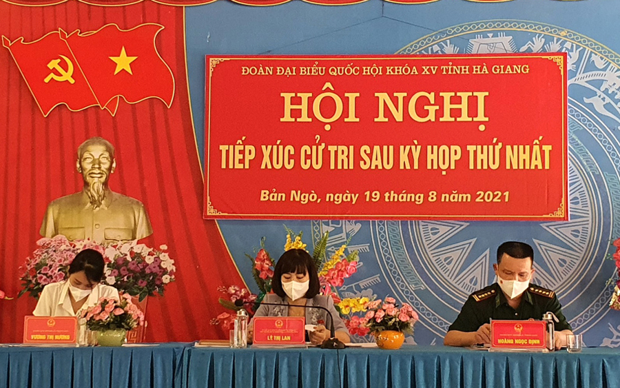 Đại biểu Quốc hội tham gia buổi tiếp xúc.