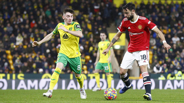 Hoãn trận Manchester United gặp Brentford vì COVID-19 - Ảnh 1.