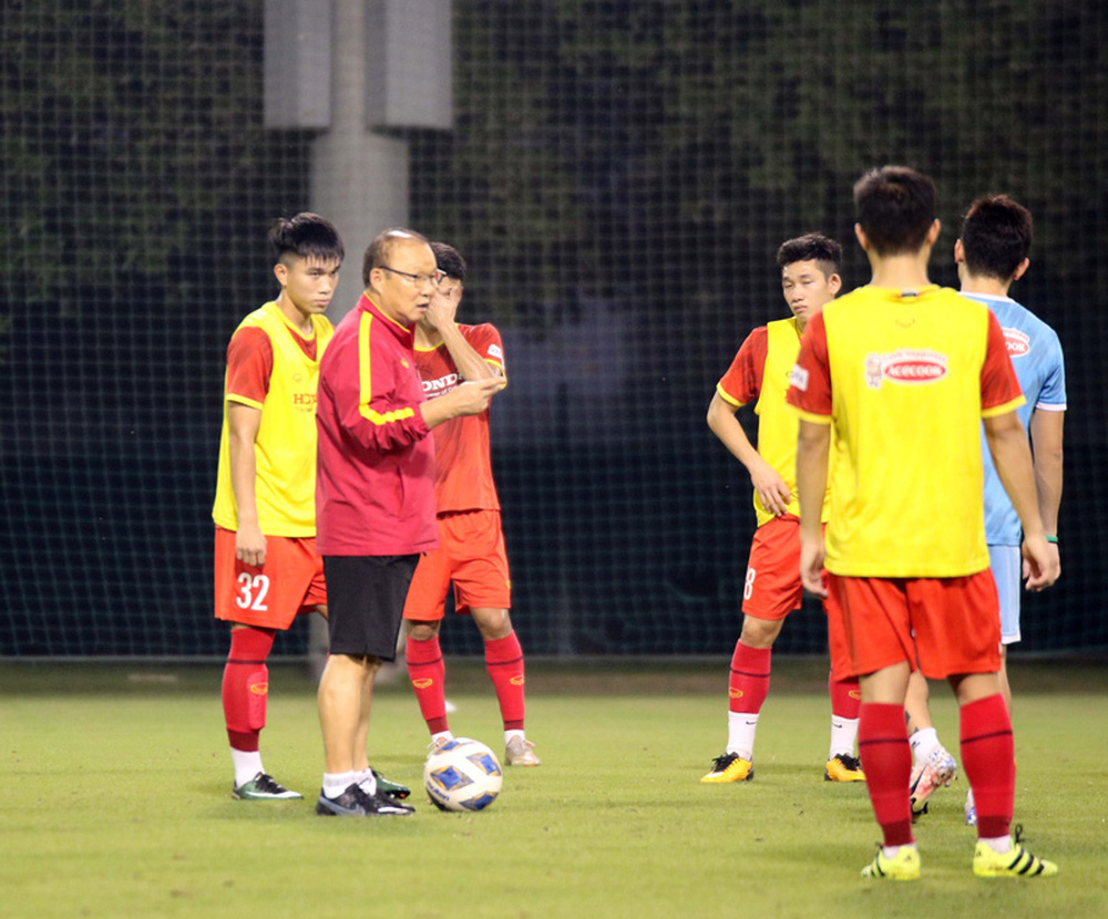 ĐT U23 Việt Nam rèn lối chơi chuẩn bị cho cuộc “tổng duyệt” trước U23 Kyrgyzstan - Ảnh 7.