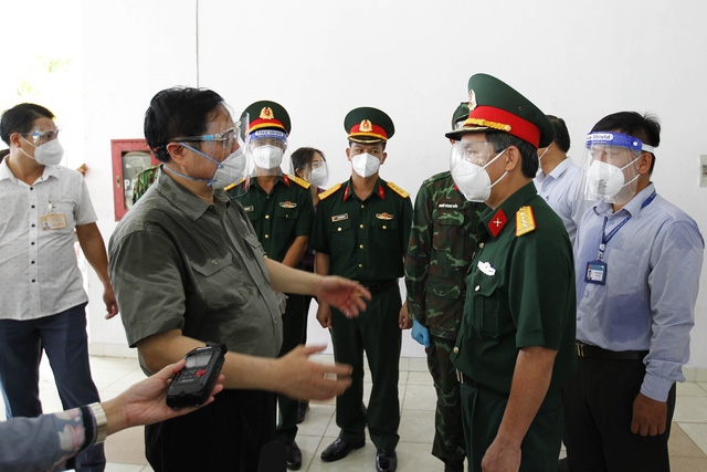 Thủ tướng kiểm tra công tác phòng chống dịch ở TP Hồ Chí Minh: Tranh thủ thời gian vàng để kiểm soát dịch bệnh nhanh nhất có thể - Ảnh 1.