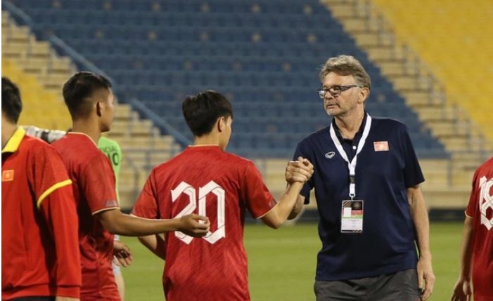 HLV Philippe Troussier tin U23 Việt Nam vẫn đang đi đúng hướng