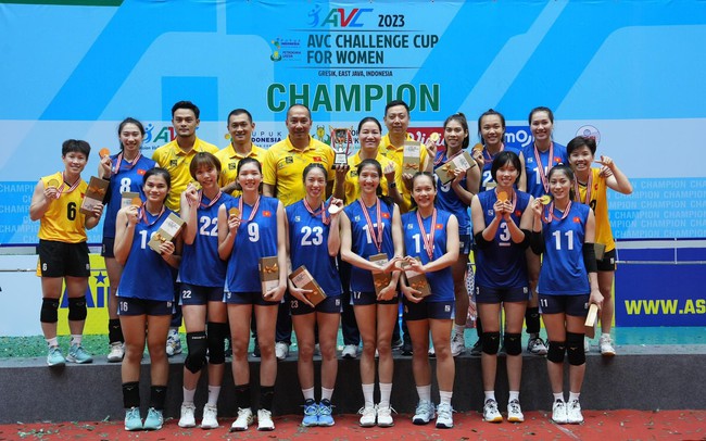 Thắng kịch tính Indonesia, ĐT bóng chuyền nữ Việt Nam vô địch AVC Challenge Cup 2023