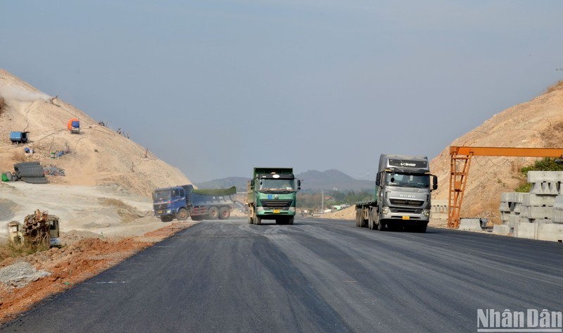 Hiện thực hóa "giấc mơ" 3.000km đường cao tốc