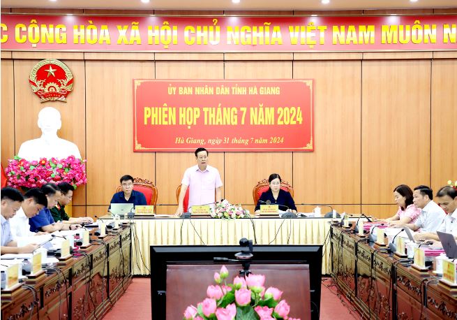 UBND tỉnh họp phiên tháng 7/2024