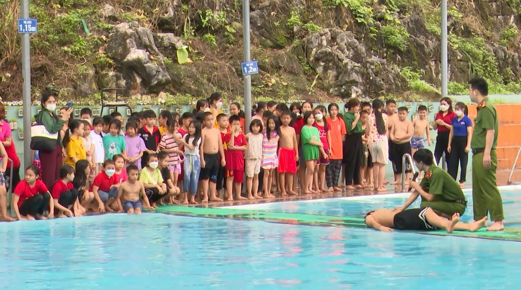 Tăng cường kỹ năng phòng chống đuối nước cho trẻ em