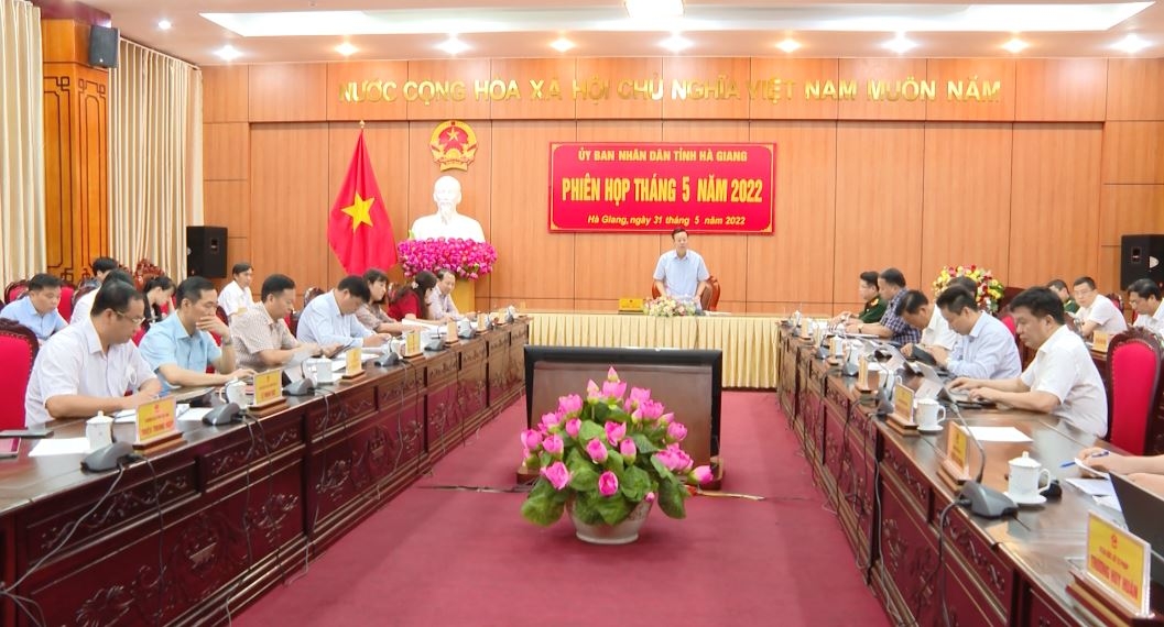 UBND tỉnh họp phiên thường kỳ tháng 5/2022