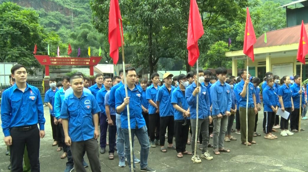 Huyện đoàn Quản Bạ: Ra quân chiến dịch Thanh niên tình nguyện hè năm 2022