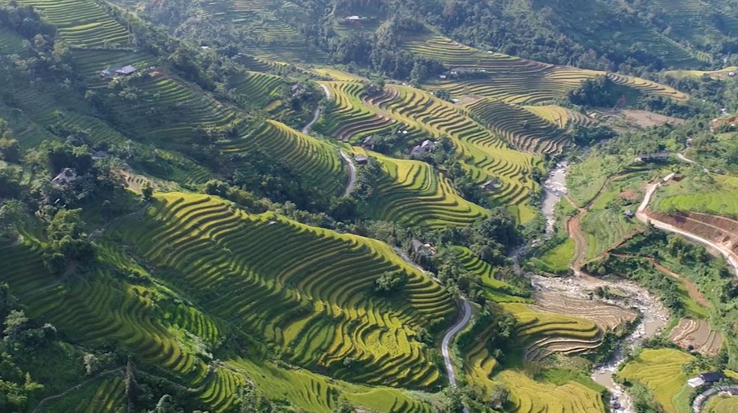 Đài PTTH Hà Giang ghi hình giới thiệu về tiềm năng du lịch, các sản phẩm OCOP của tỉnh