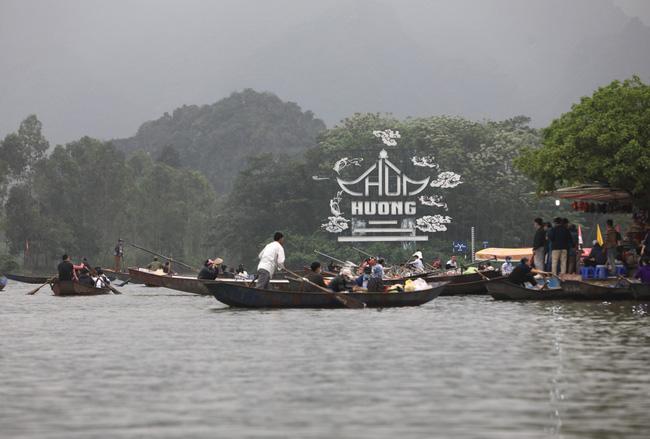 Trẩy hội chùa Hương mùa COVID-19