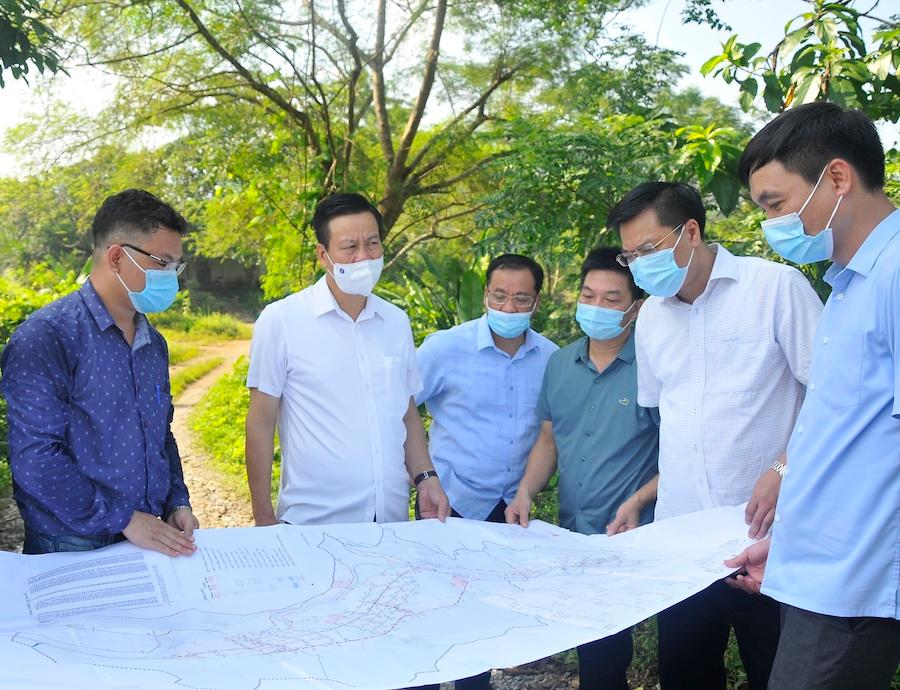 Chủ tịch UBND tỉnh Nguyễn Văn Sơn kiểm tra và làm việc với lãnh đạo huyện Vị Xuyên
