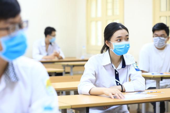 Hôm nay (6/7), thí sinh làm thủ tục dự thi tốt nghiệp THPT 2021