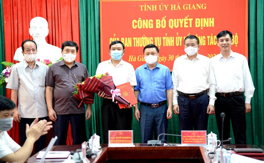 Tỉnh ủy Hà Giang công bố quyết định về công tác cán bộ